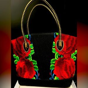 Ladies Red Roses Purse never used